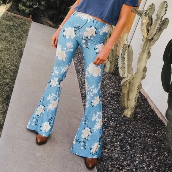 Free People Novella Royale The Janis Bell Bottoms Floral Print Turquoise Ivory M - Picture 2 of 7